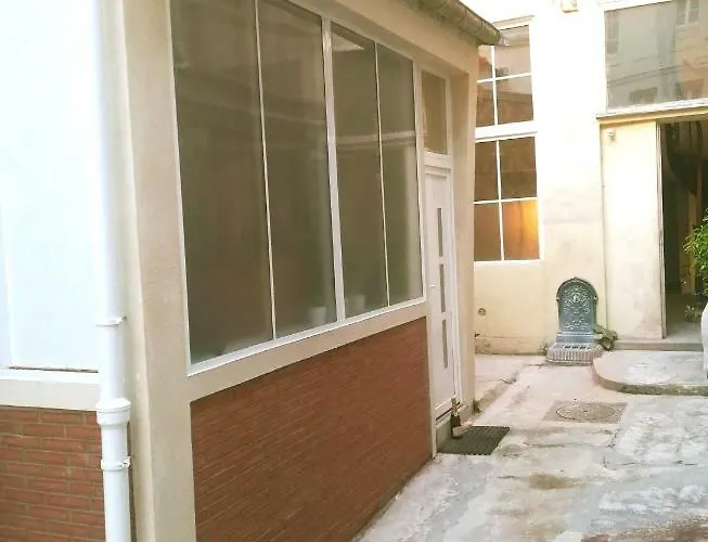 Apartament Maisonnette Sur Cour Paryż
